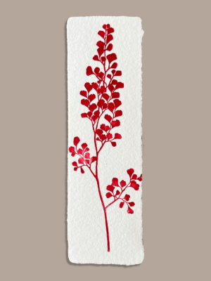 Marque-page artisanal, réalisé en série à la main. Inspiré d'une vraie plante.